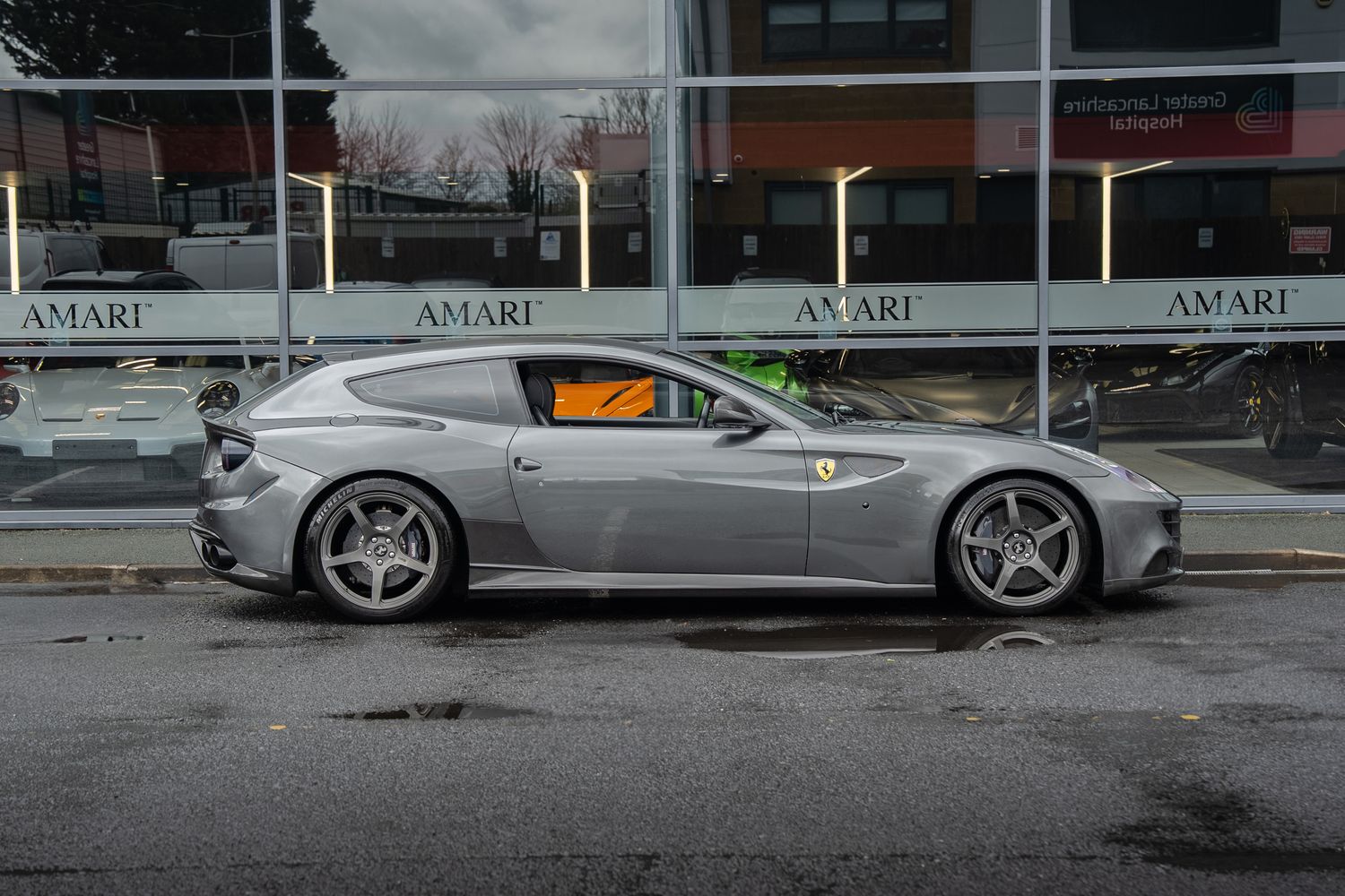 FERRARI FF V12