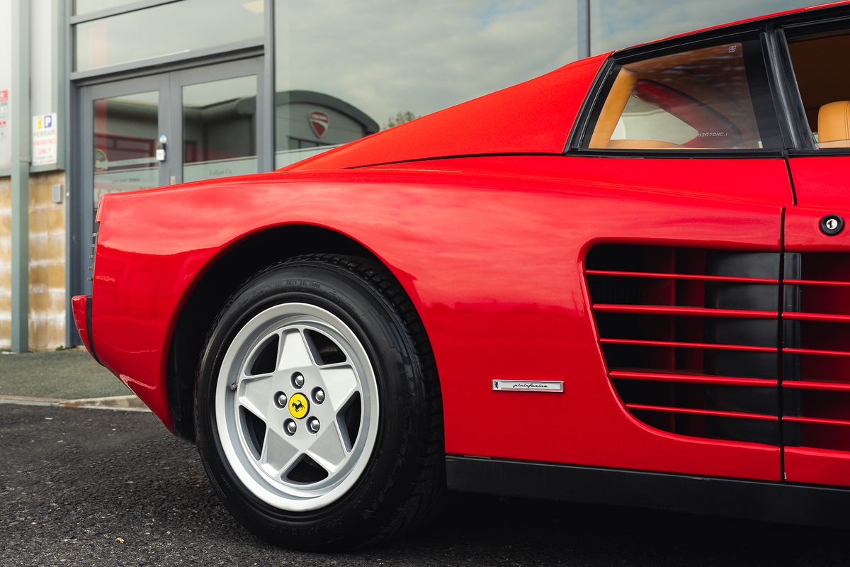 Ferrari Testarossa Flat 12 Testarossa