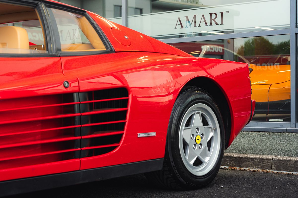 Ferrari Testarossa Flat 12 Testarossa