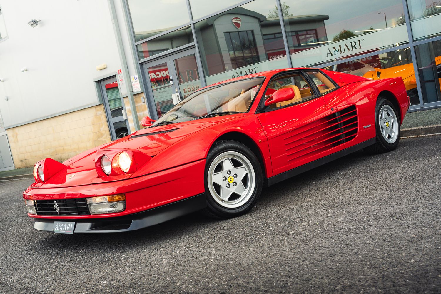 Ferrari Testarossa Flat 12 Testarossa