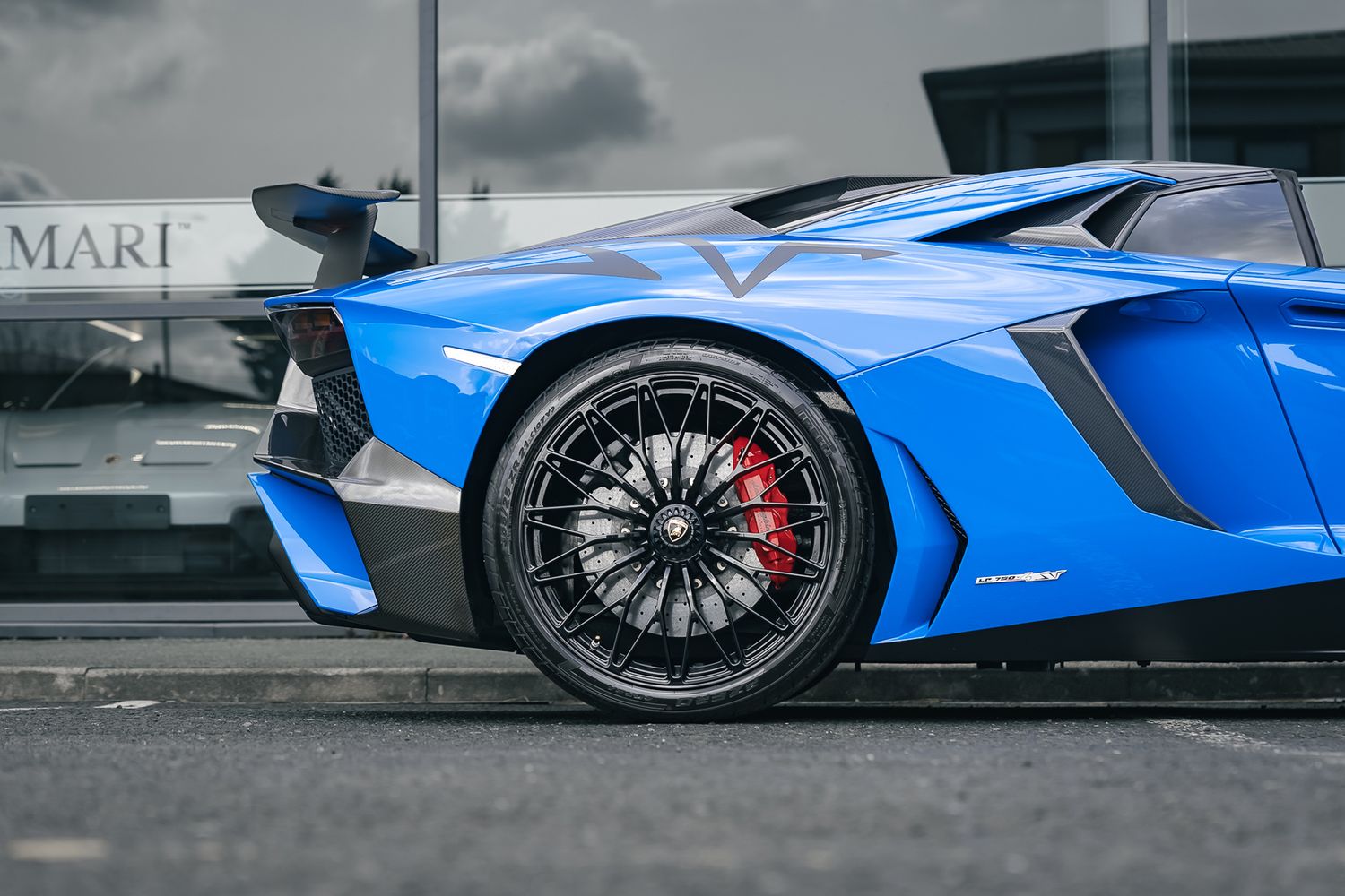 Lamborghini Aventador  LP750-4 SV Roadster SV Roadster
