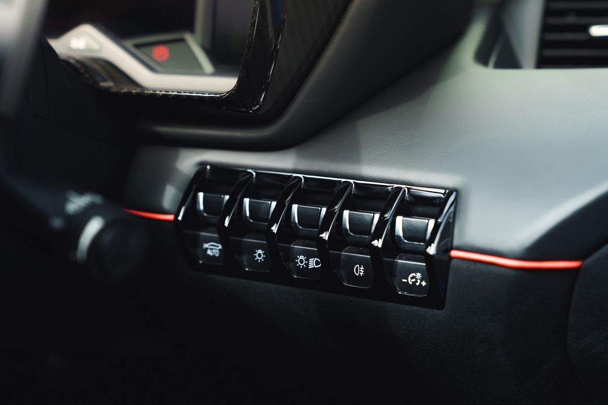 Lamborghini Aventador  LP750-4 SV Roadster SV Roadster