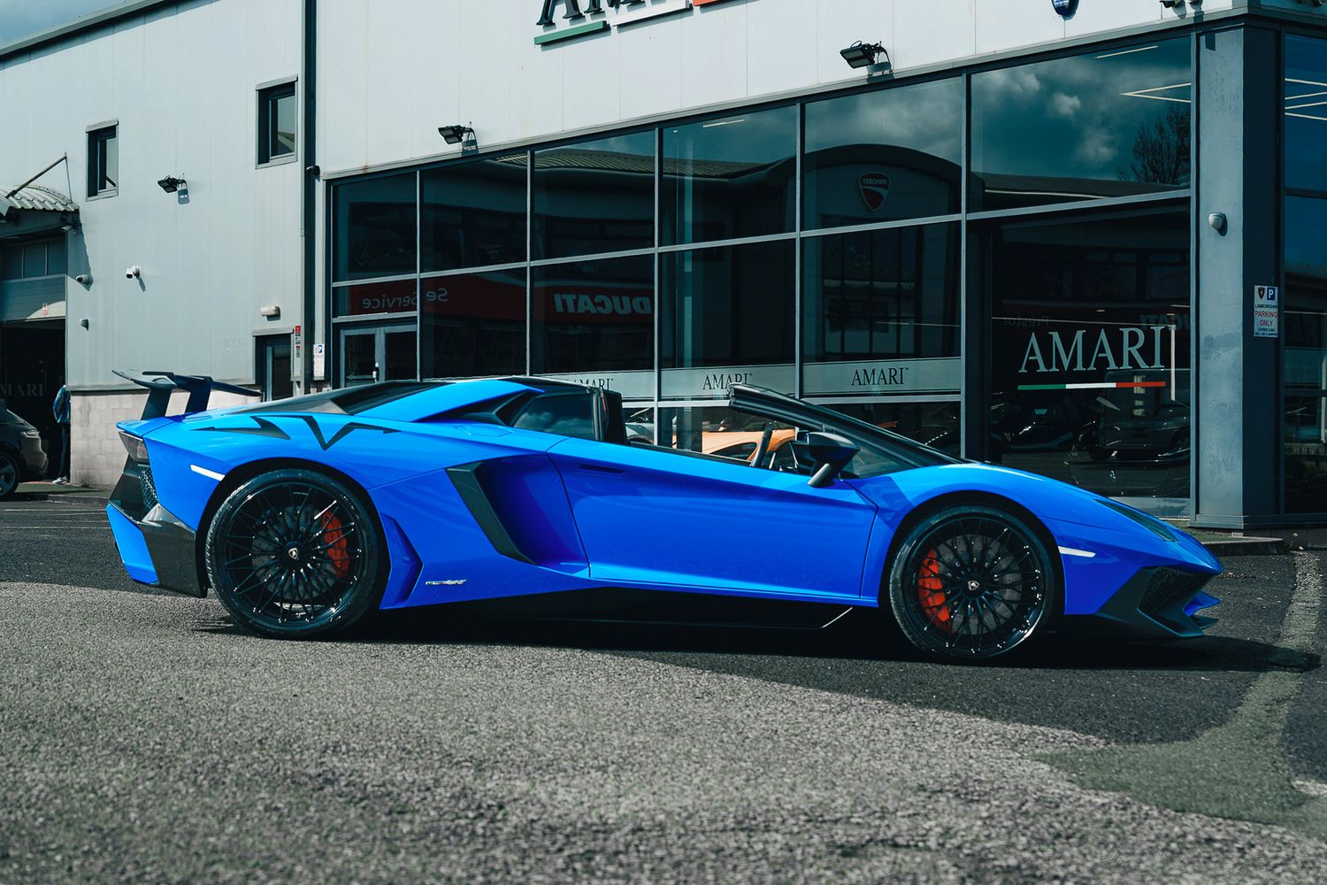 Lamborghini Aventador  LP750-4 SV Roadster SV Roadster