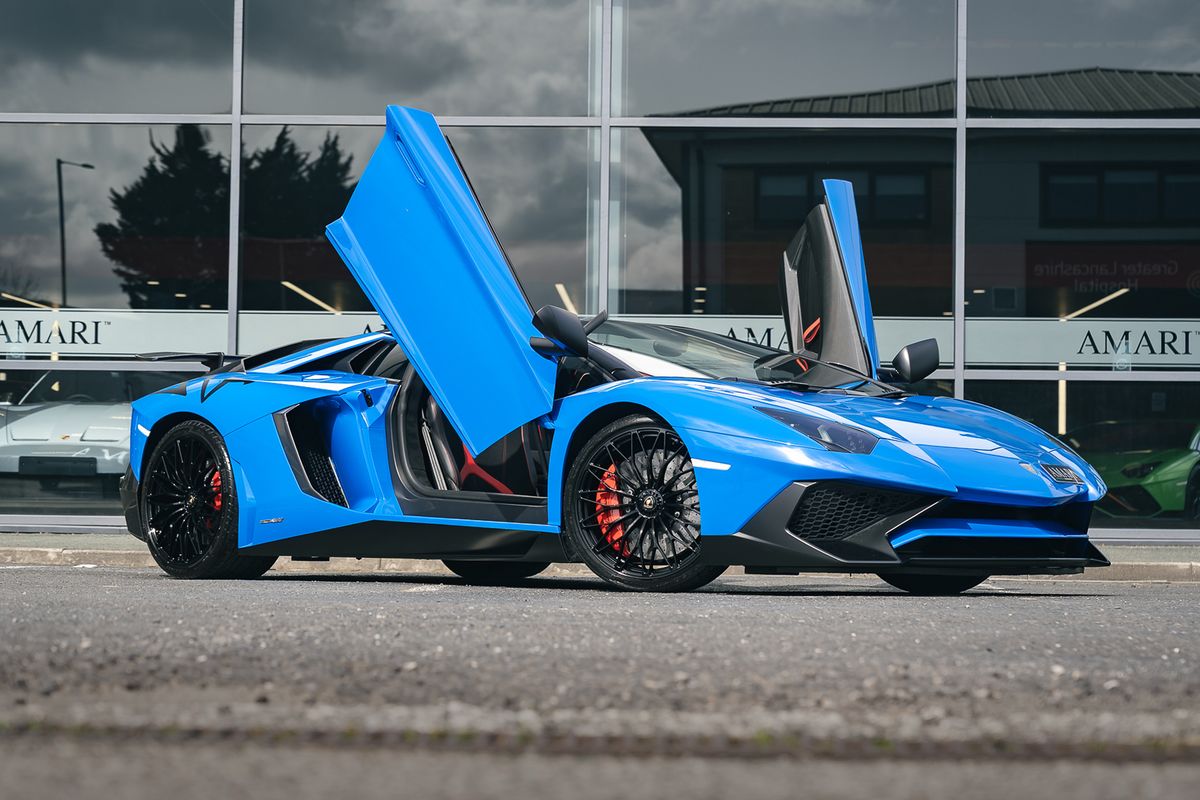 Lamborghini Aventador  LP750-4 SV Roadster SV Roadster