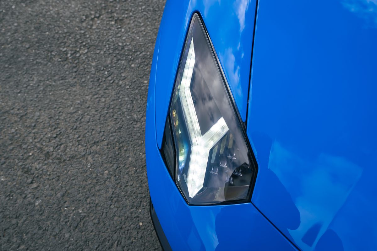 Lamborghini Aventador  LP750-4 SV Roadster SV Roadster