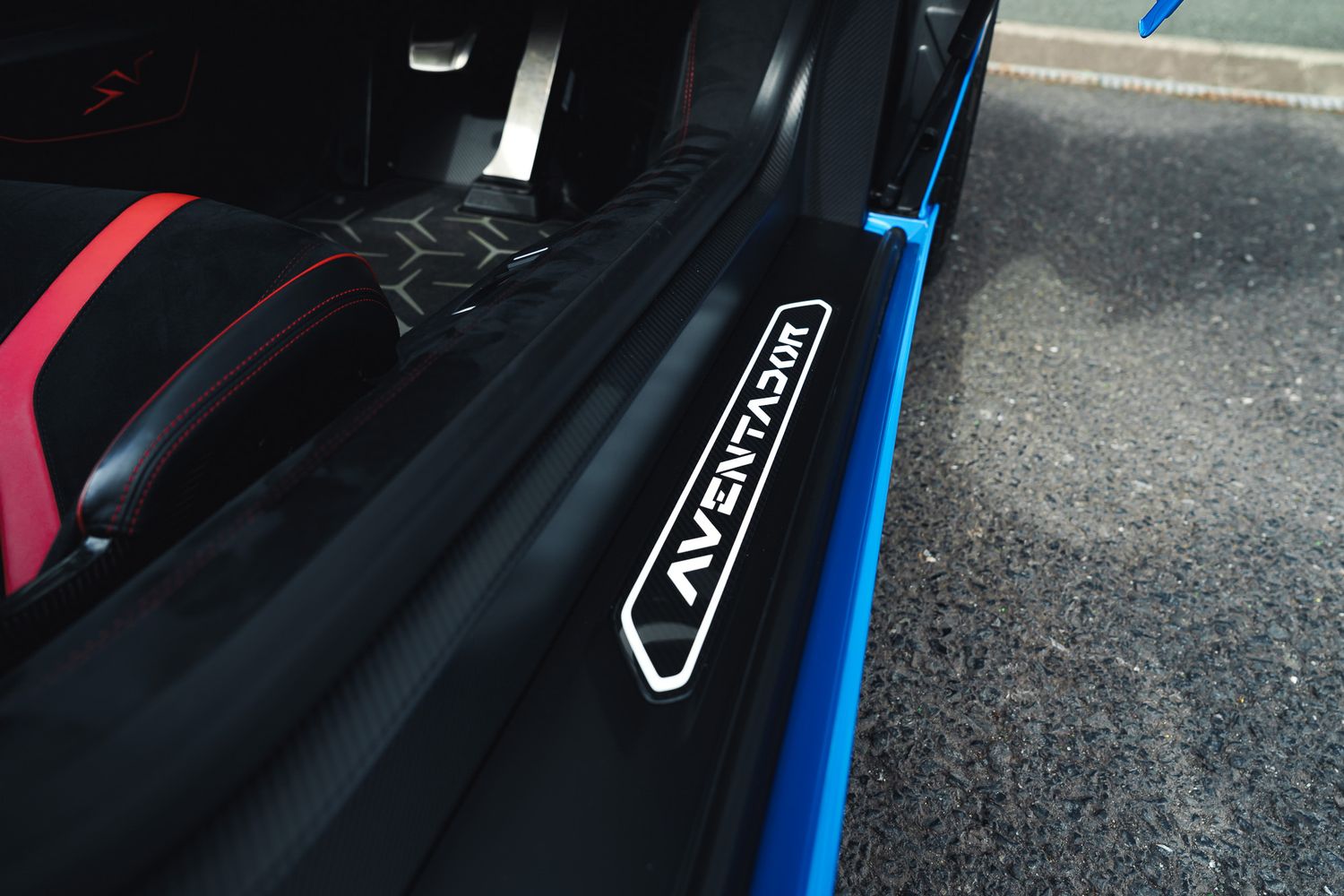 Lamborghini Aventador  LP750-4 SV Roadster SV Roadster