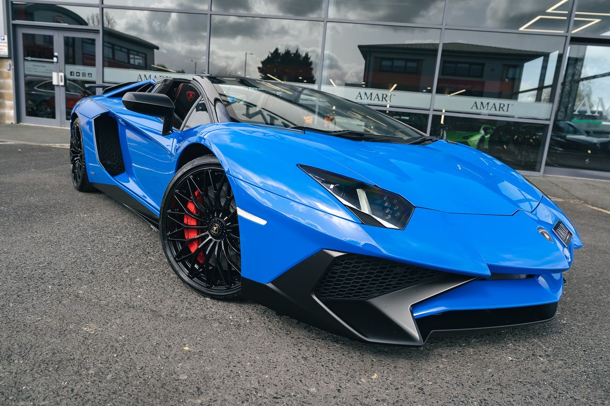 Lamborghini Aventador  LP750-4 SV Roadster SV Roadster