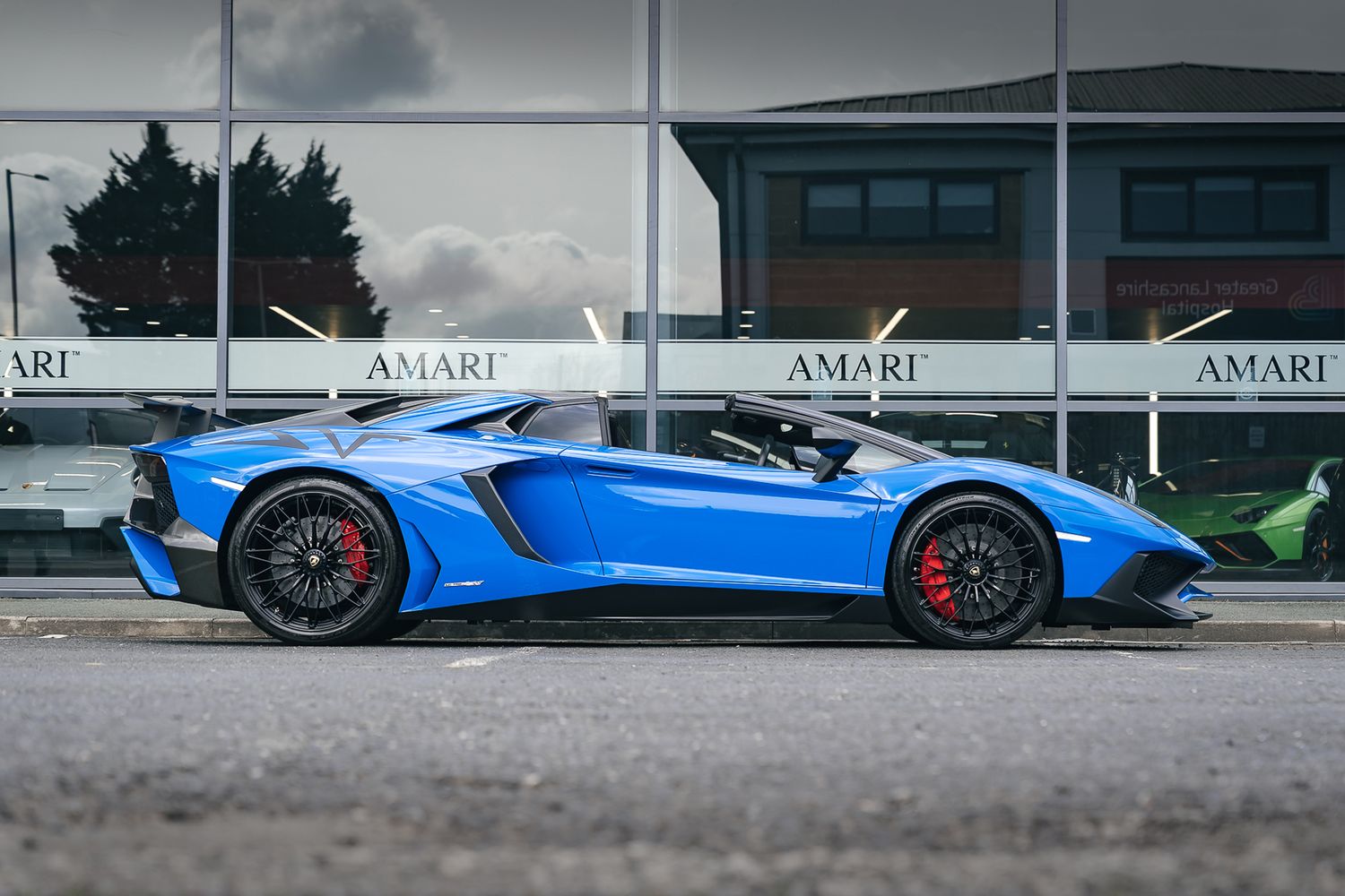 Lamborghini Aventador  LP750-4 SV Roadster SV Roadster