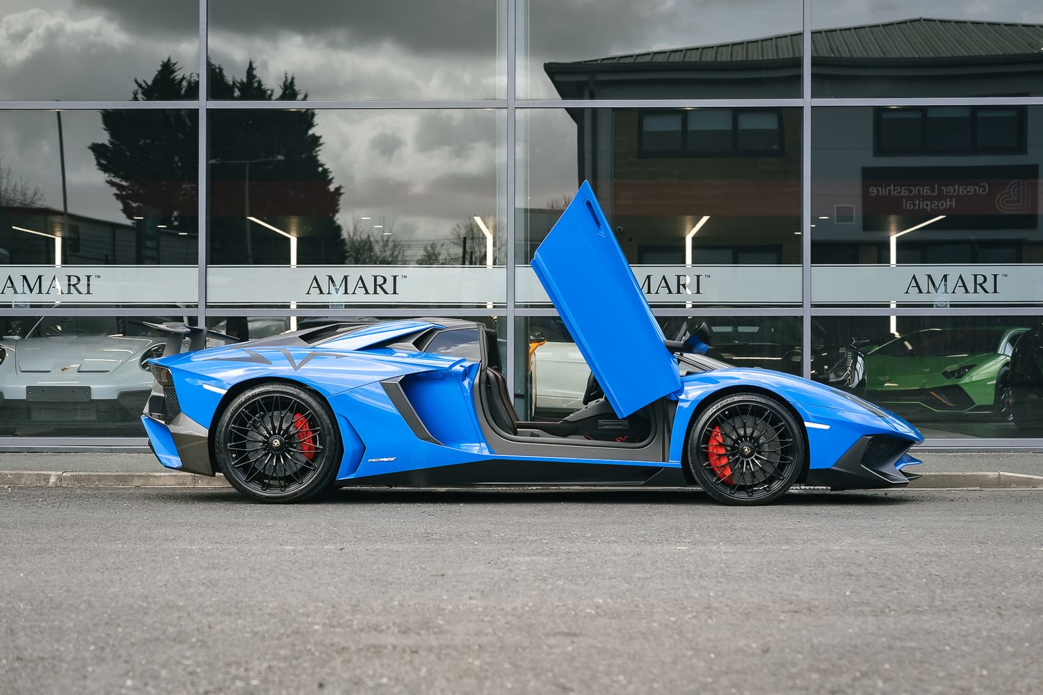 Lamborghini Aventador  LP750-4 SV Roadster SV Roadster