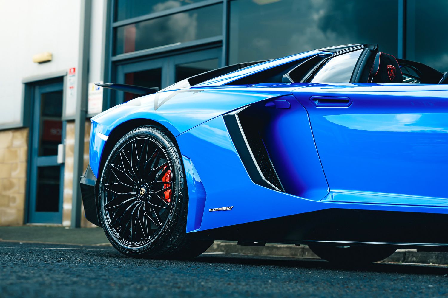 Lamborghini Aventador  LP750-4 SV Roadster SV Roadster