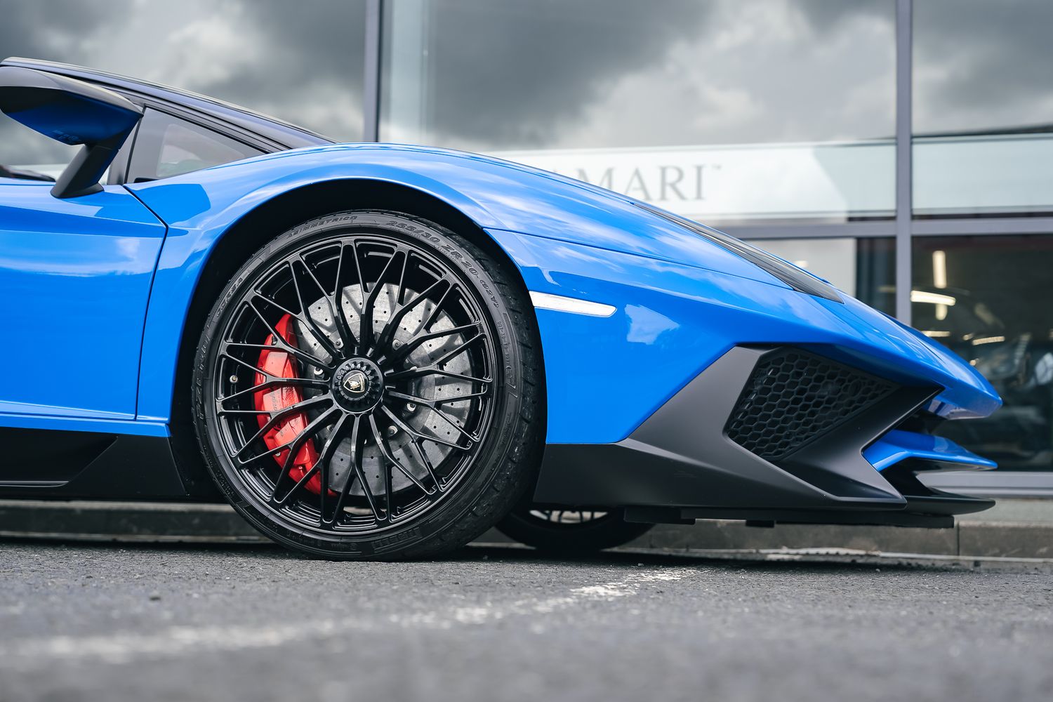 Lamborghini Aventador  LP750-4 SV Roadster SV Roadster