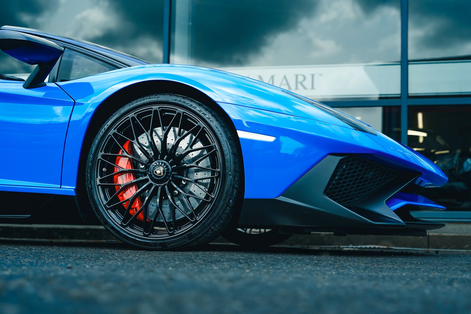 Lamborghini Aventador  LP750-4 SV Roadster SV Roadster