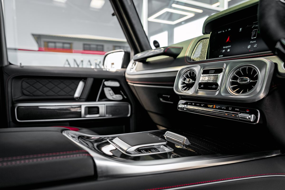 MERCEDES BENZ G63 Magno MANUFAKTUR 4.0-litre twin-turbocharged V8