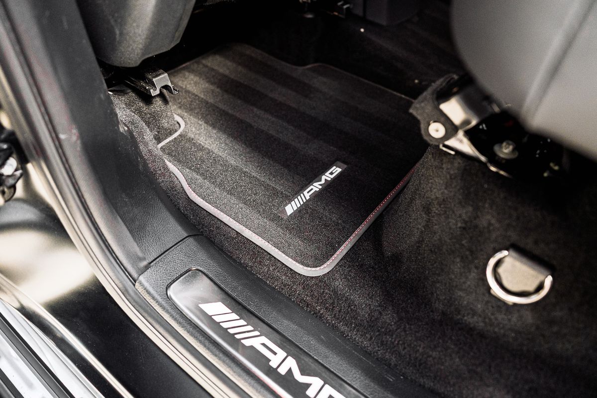MERCEDES BENZ G63 Magno MANUFAKTUR 4.0-litre twin-turbocharged V8