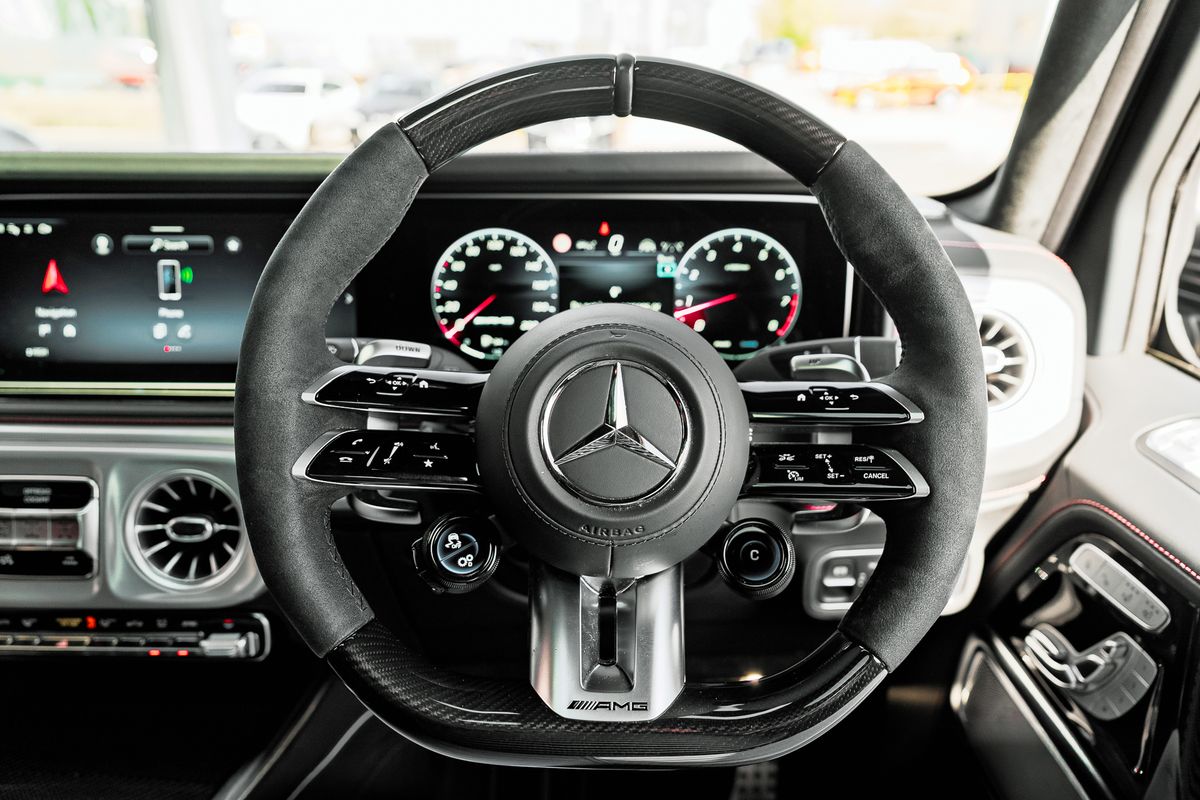 MERCEDES BENZ G63 Magno MANUFAKTUR 4.0-litre twin-turbocharged V8