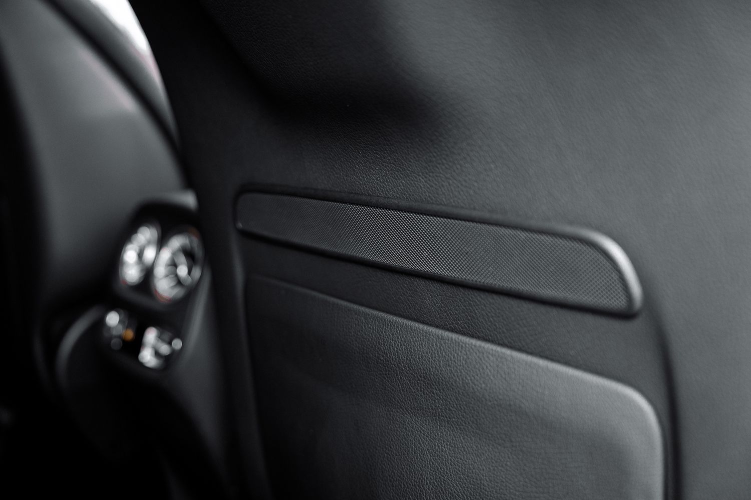 Mercedes Benz G63 Magno MANUFAKTUR 4.0-litre twin-turbocharged V8