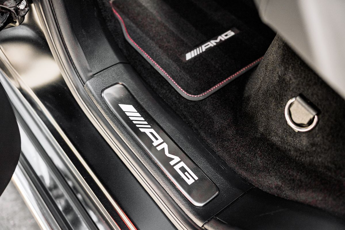 MERCEDES BENZ G63 Magno MANUFAKTUR 4.0-litre twin-turbocharged V8