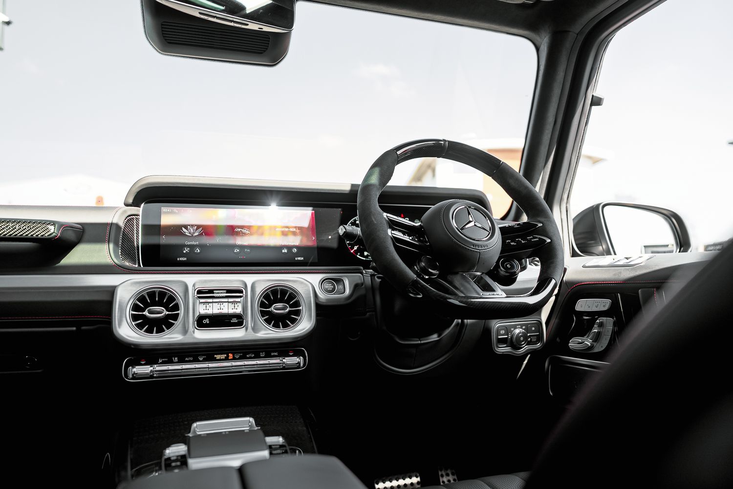 Mercedes Benz G63 Magno MANUFAKTUR 4.0-litre twin-turbocharged V8