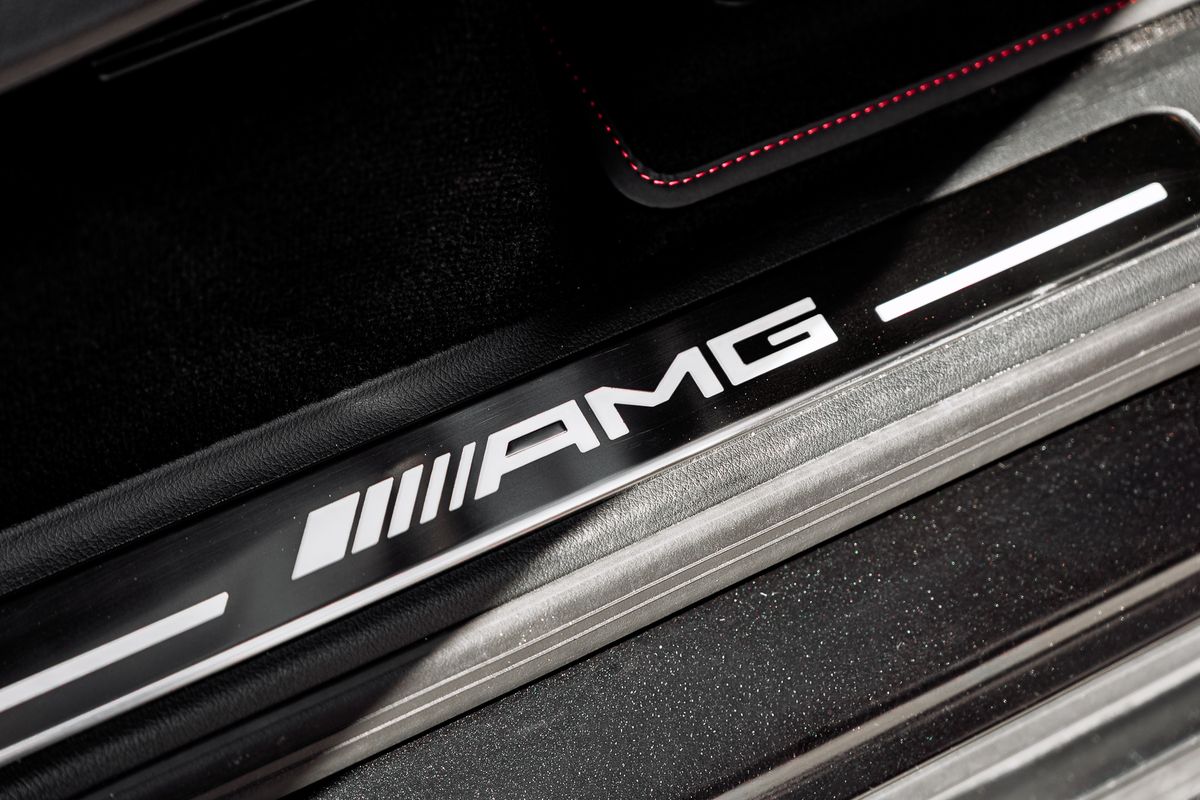 MERCEDES BENZ G63 Magno MANUFAKTUR 4.0-litre twin-turbocharged V8