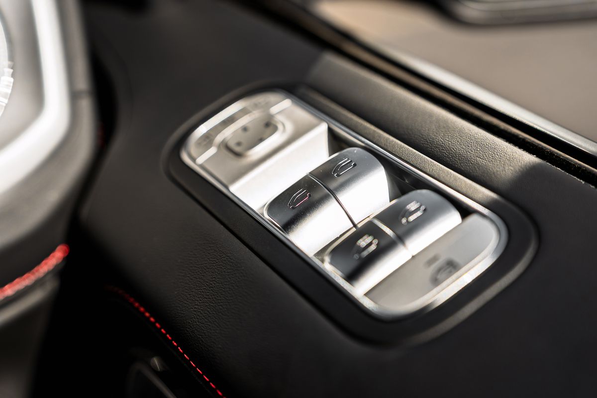 MERCEDES BENZ G63 Magno MANUFAKTUR 4.0-litre twin-turbocharged V8