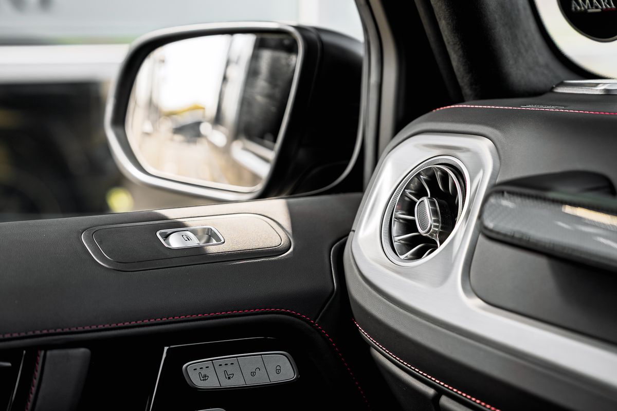 MERCEDES BENZ G63 Magno MANUFAKTUR 4.0-litre twin-turbocharged V8