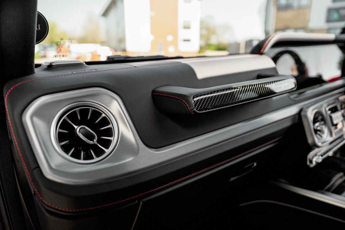 MERCEDES BENZ G63 Magno MANUFAKTUR 4.0-litre twin-turbocharged V8