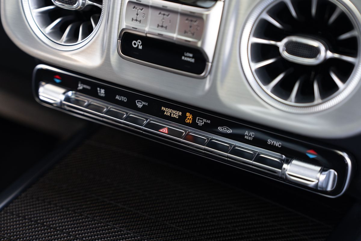 MERCEDES BENZ G63 Magno MANUFAKTUR 4.0-litre twin-turbocharged V8