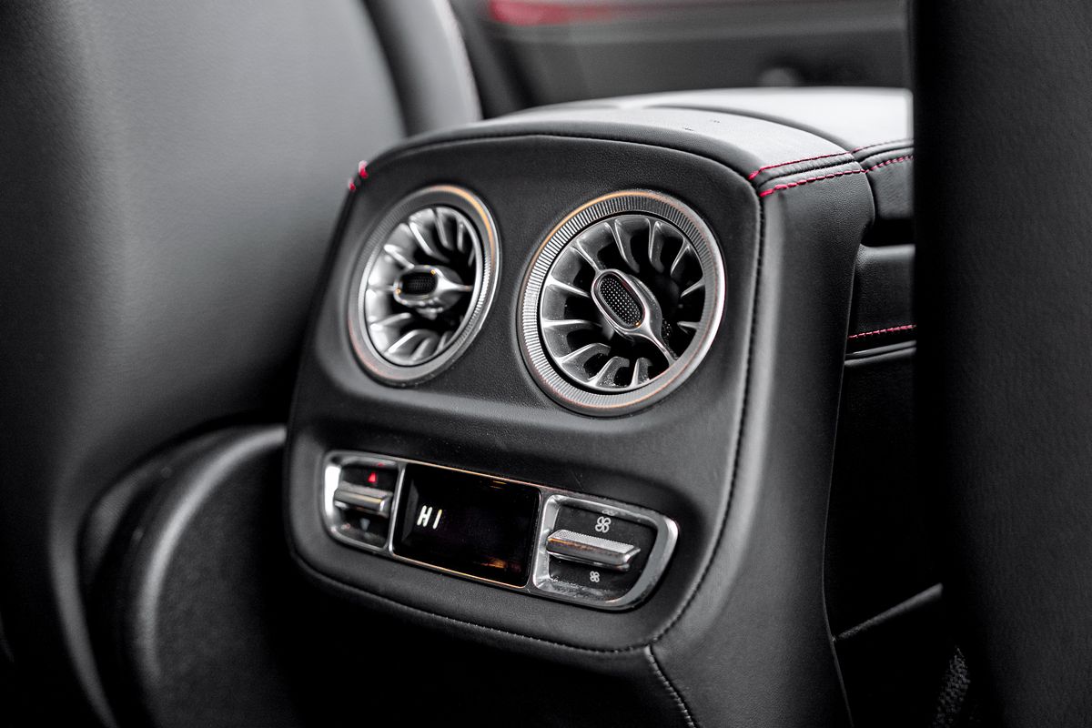 MERCEDES BENZ G63 Magno MANUFAKTUR 4.0-litre twin-turbocharged V8