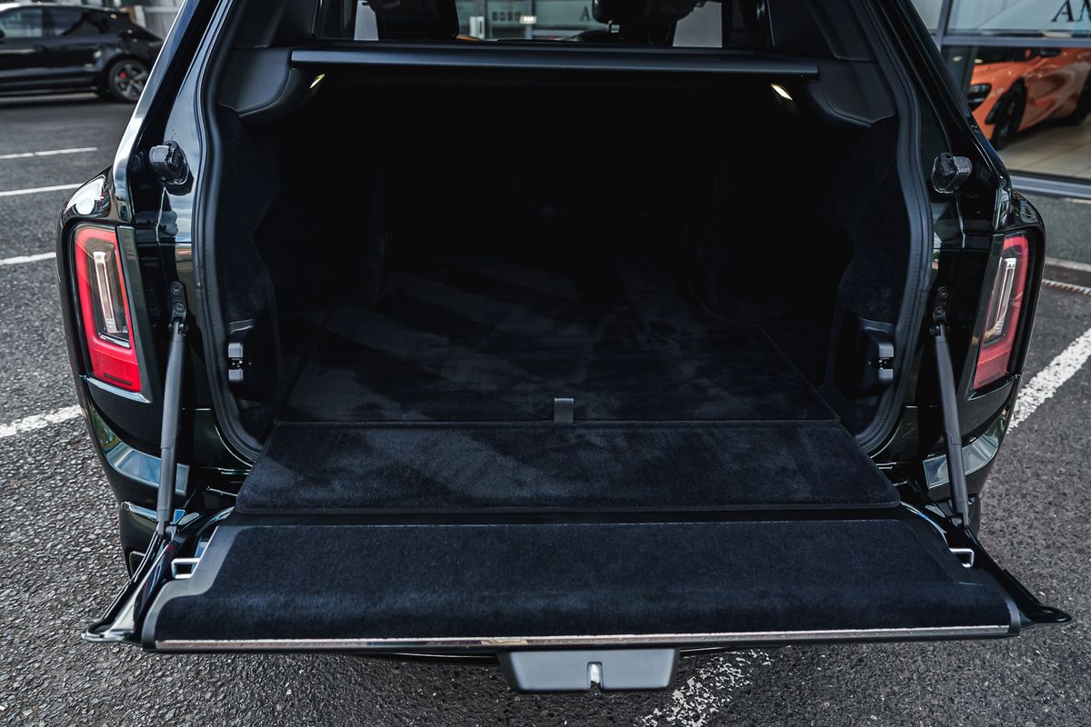 ROLLS ROYCE BLACK BADGE CULLINAN SERIES II