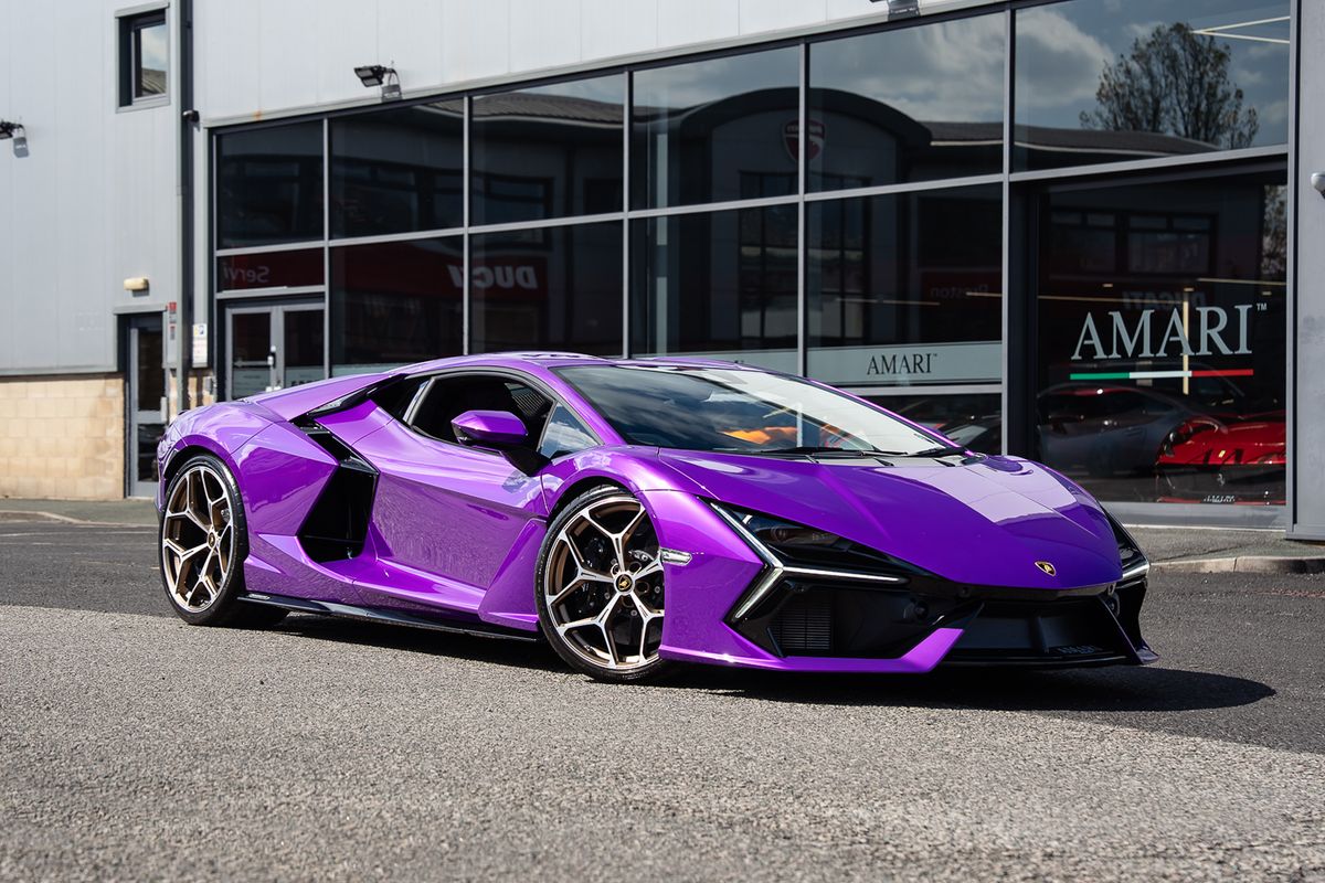 Lamborghini Revuelto