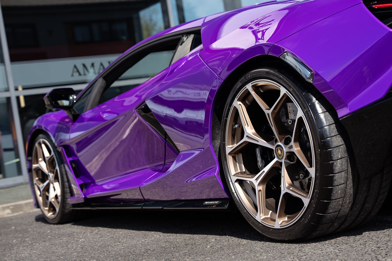 Lamborghini Revuelto