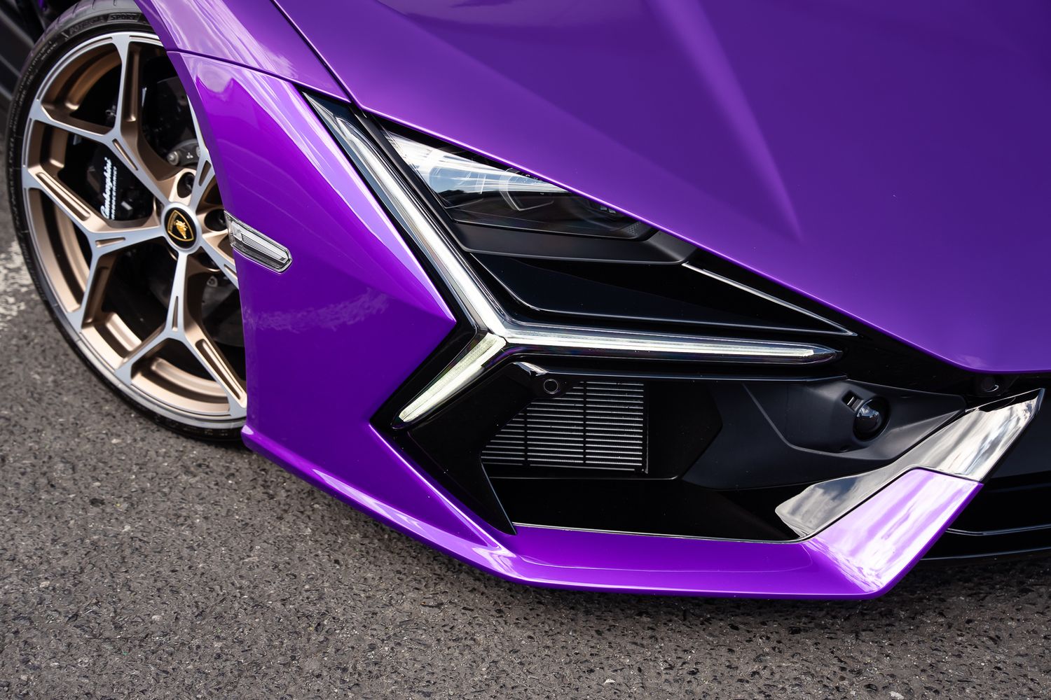 Lamborghini Revuelto