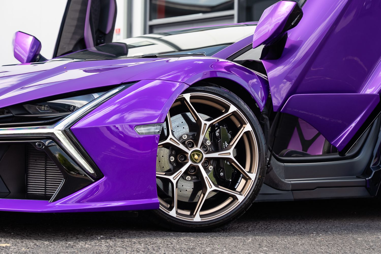 Lamborghini Revuelto