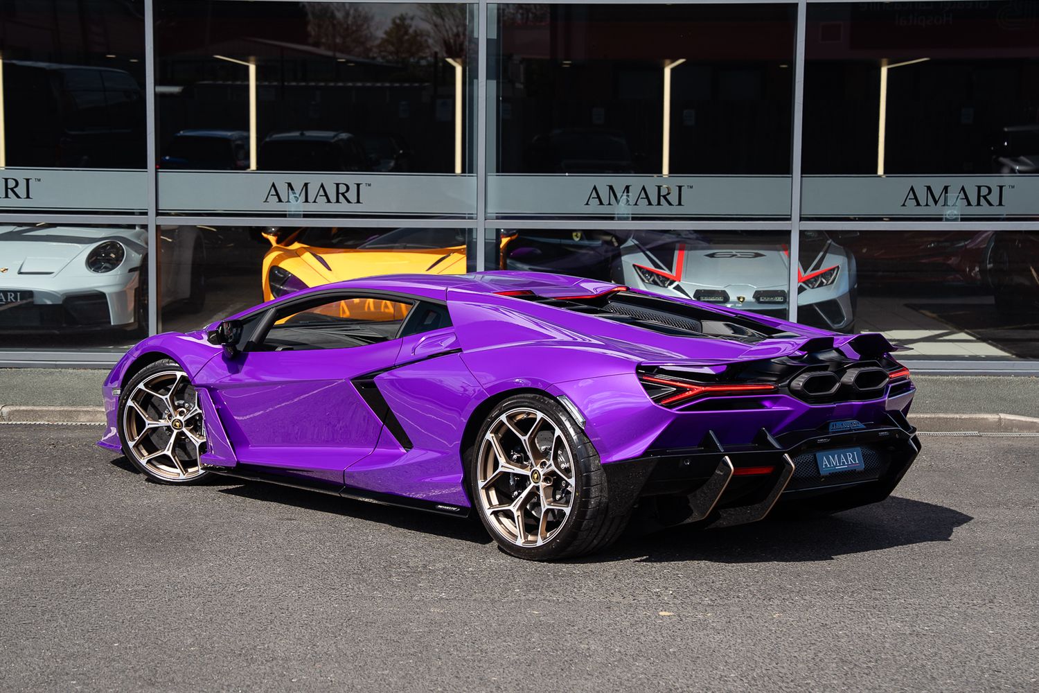 Lamborghini Revuelto