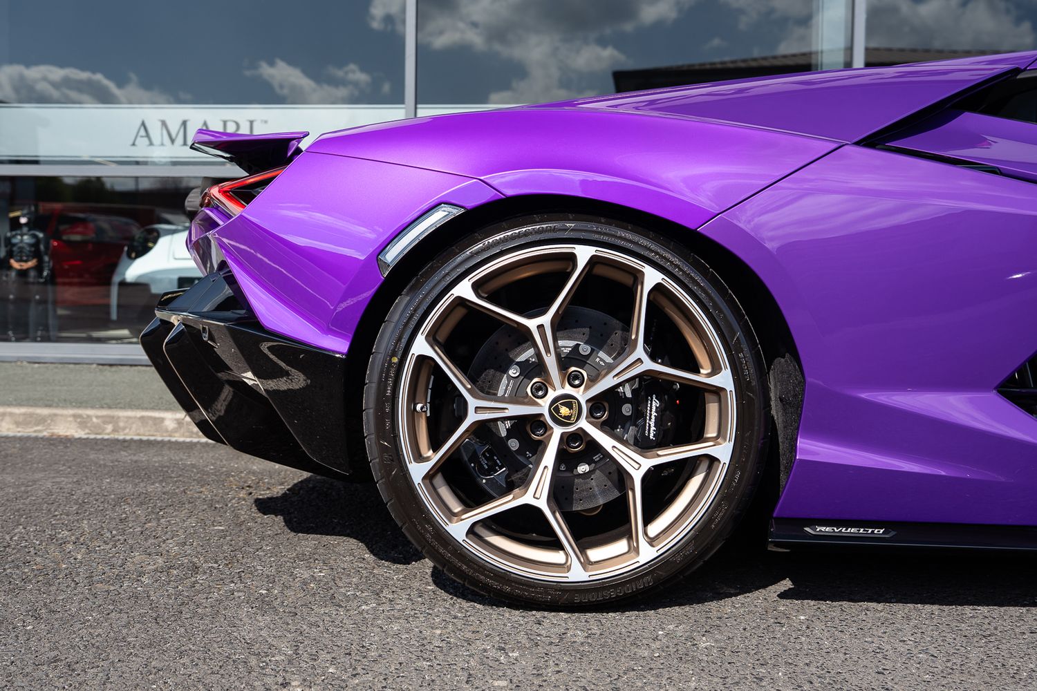 Lamborghini Revuelto