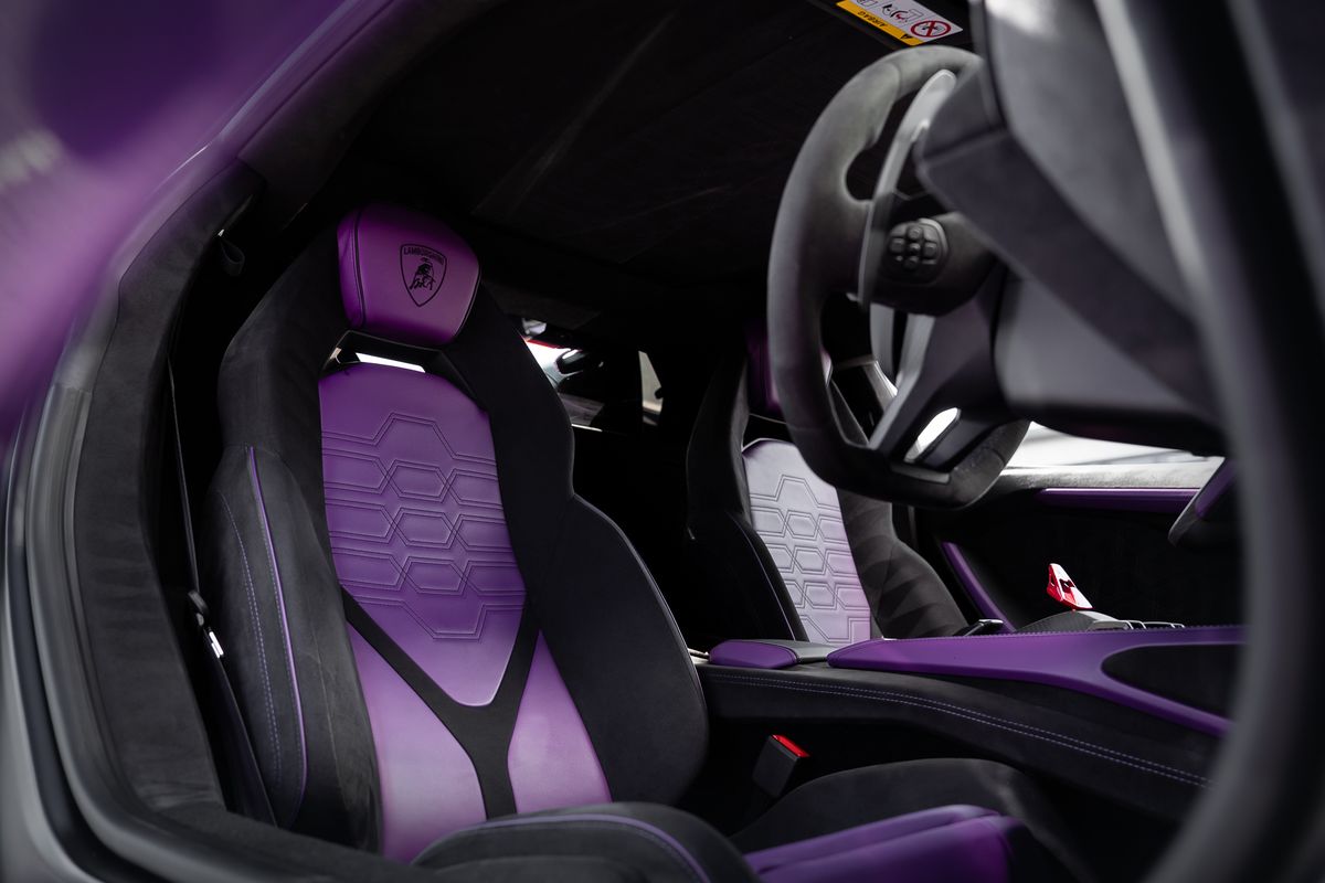Lamborghini Revuelto