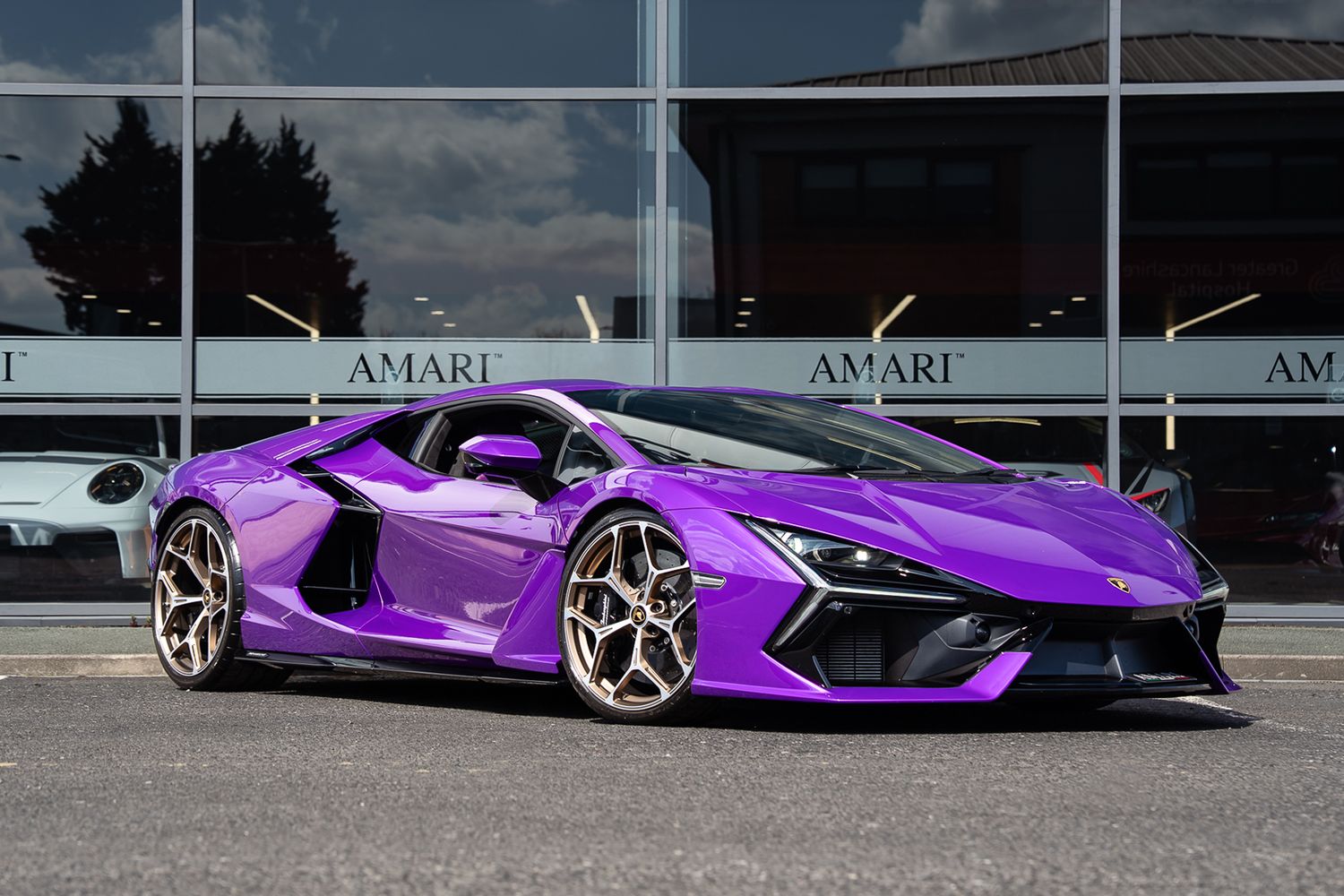 Lamborghini Revuelto