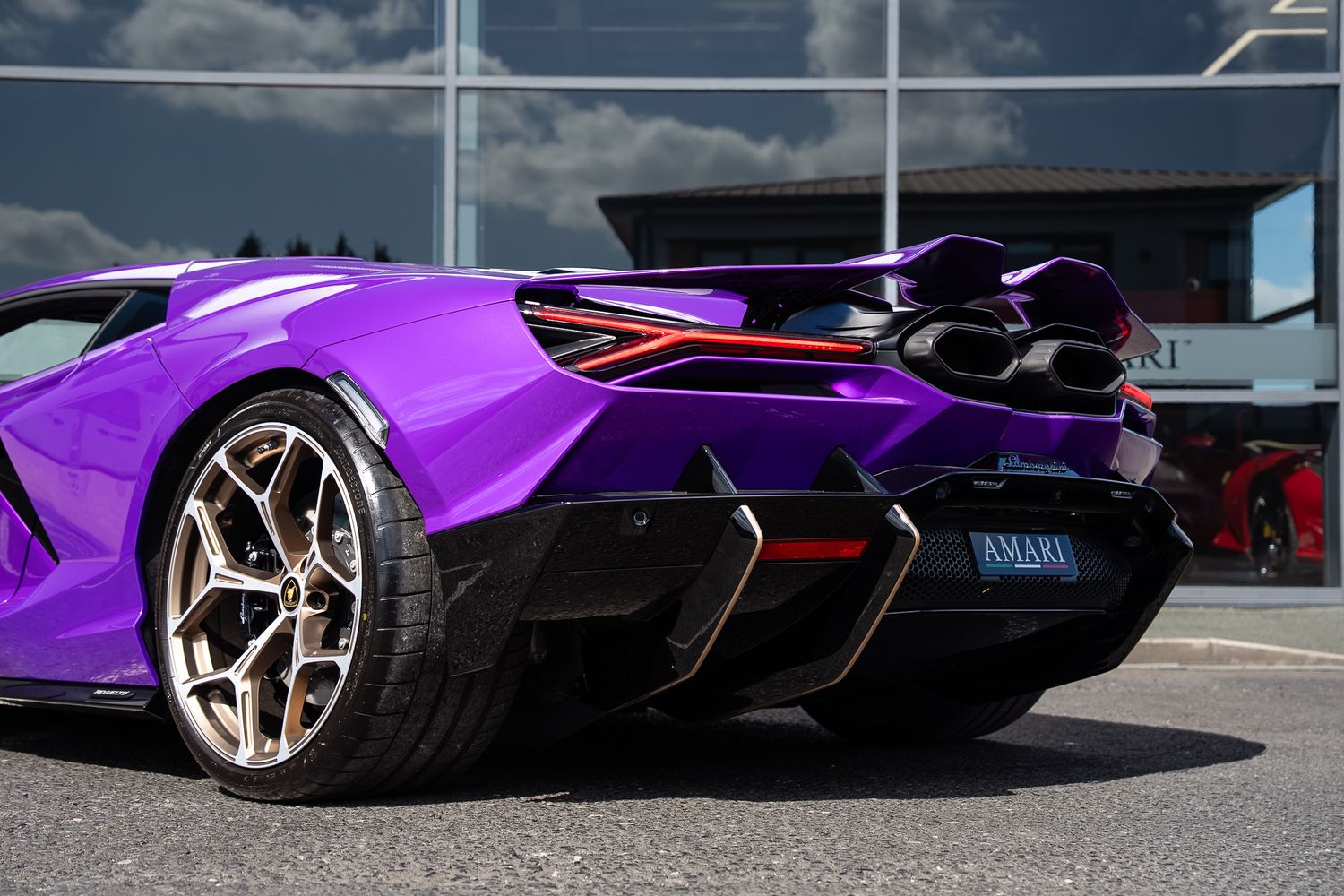 Lamborghini Revuelto