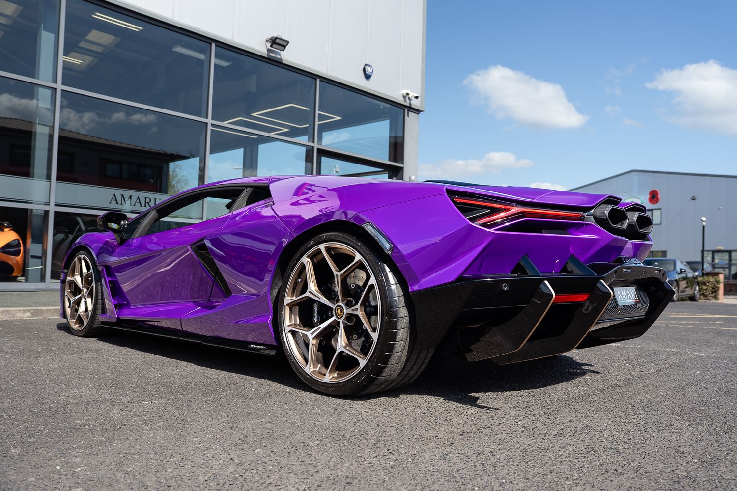 Lamborghini Revuelto