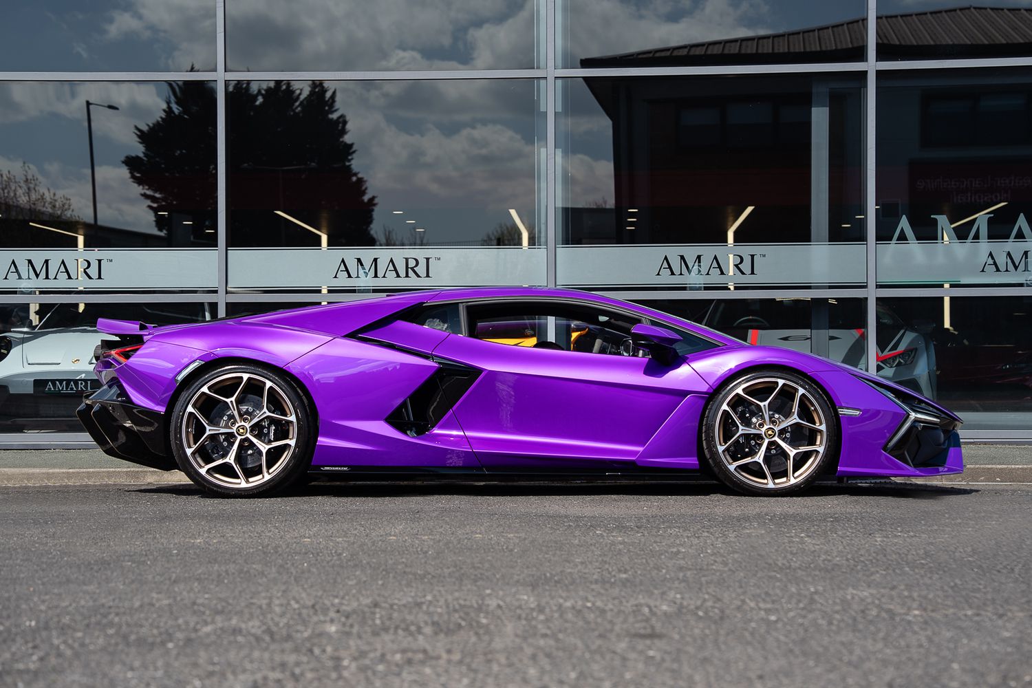 Lamborghini Revuelto