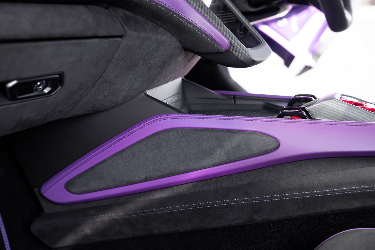 Lamborghini Revuelto