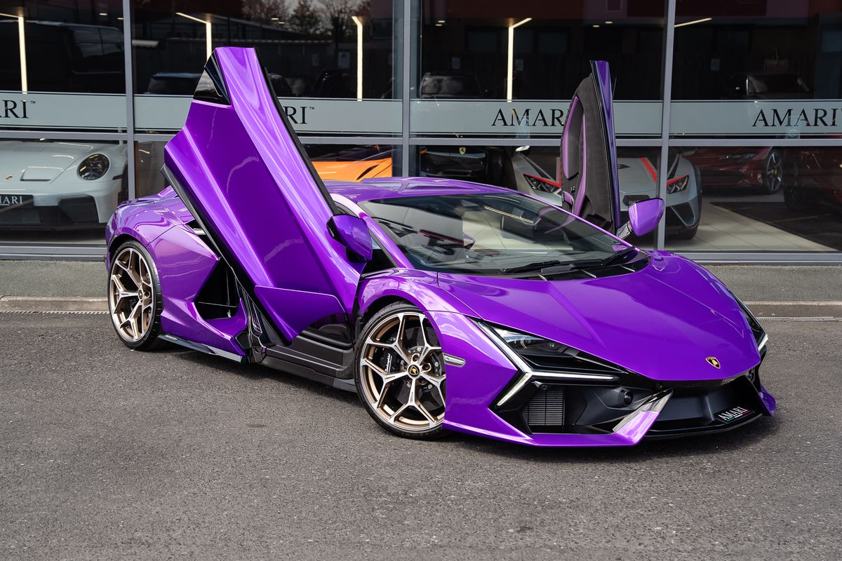 Lamborghini Revuelto
