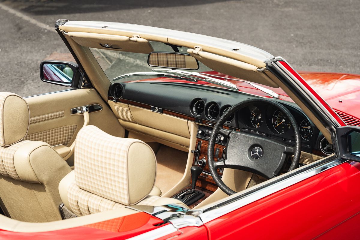 MERCEDES BENZ ROADSTER 380 SL