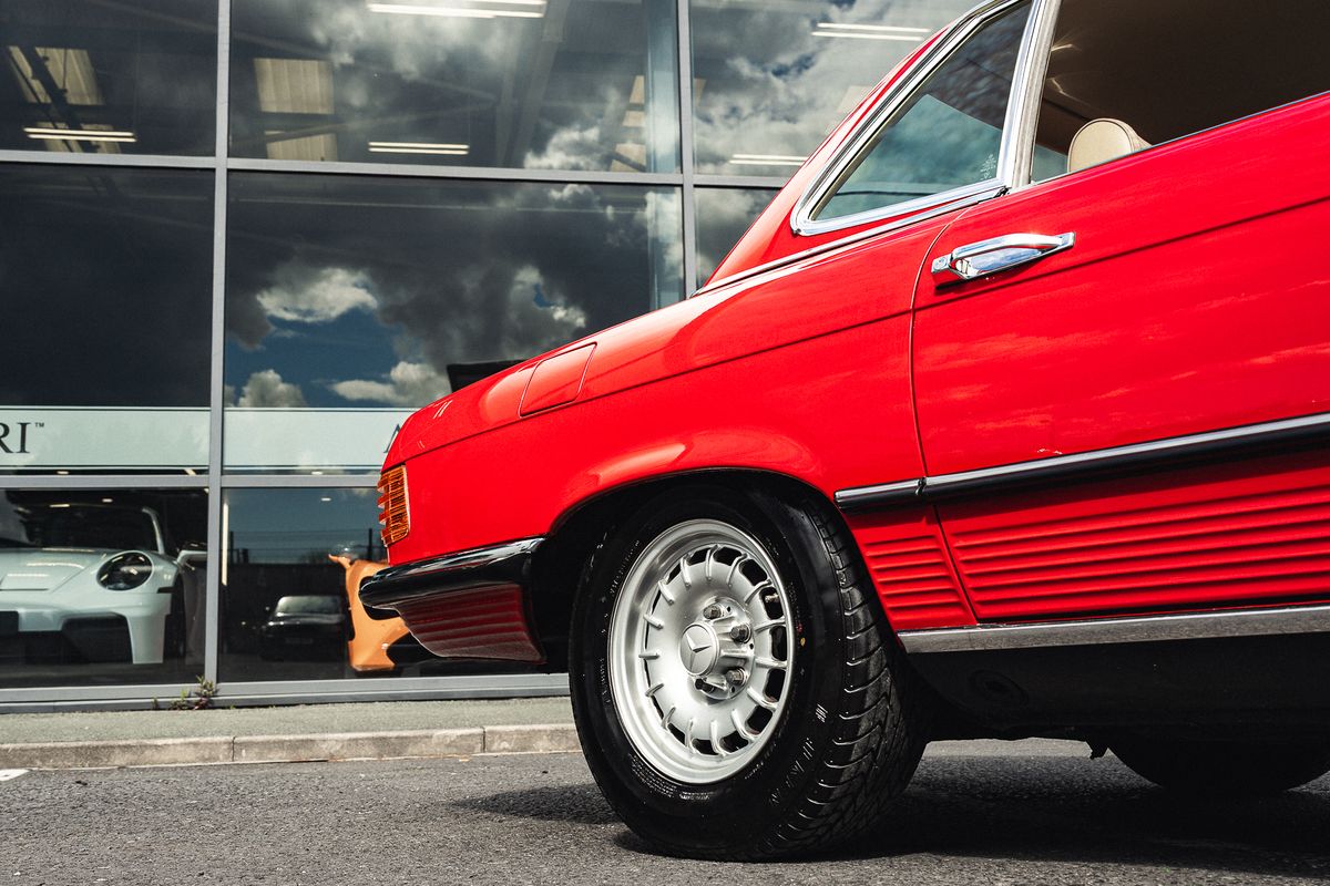 MERCEDES BENZ ROADSTER 380 SL