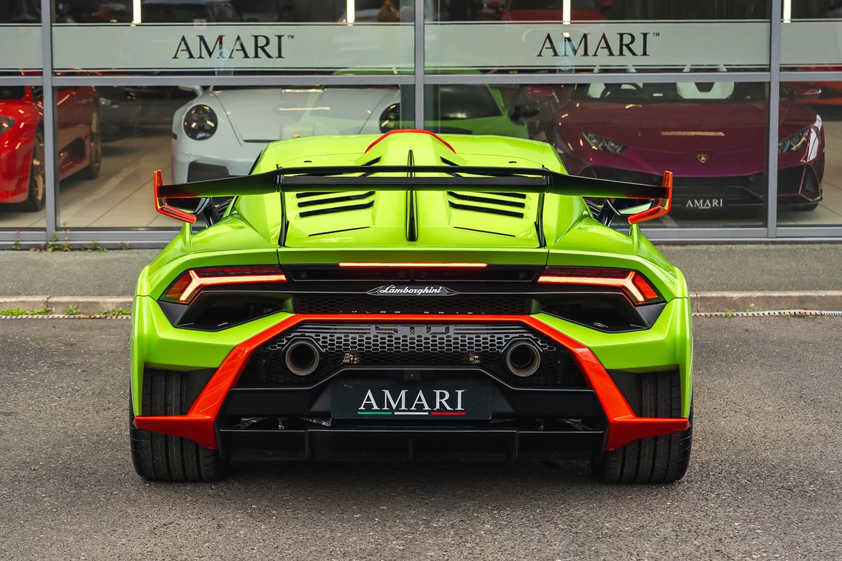 LAMBORGHINI HURACAN STO