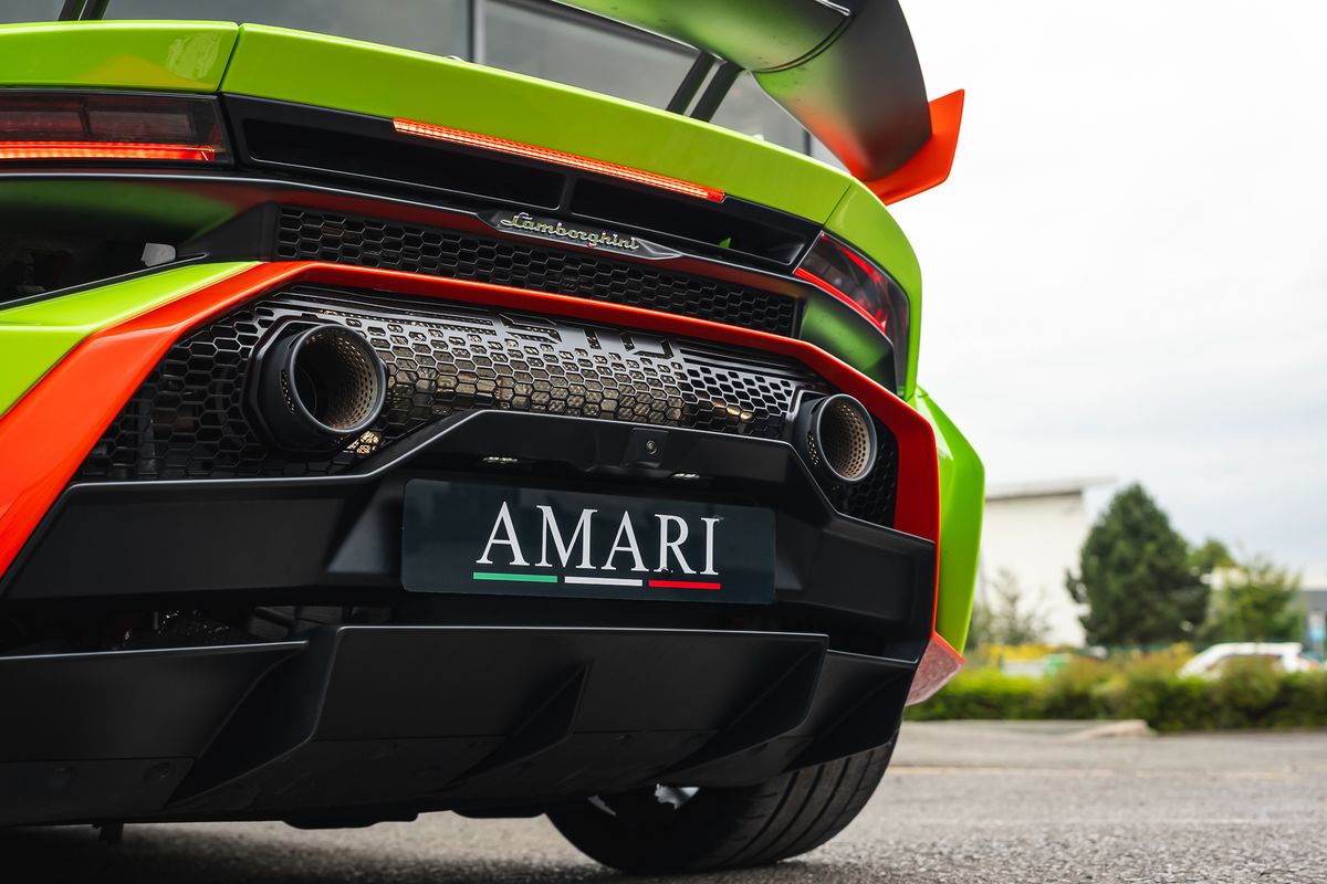 LAMBORGHINI HURACAN STO