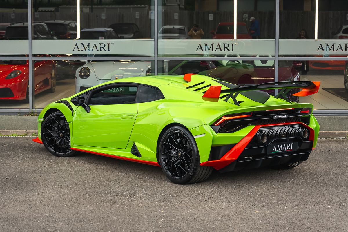 LAMBORGHINI HURACAN STO