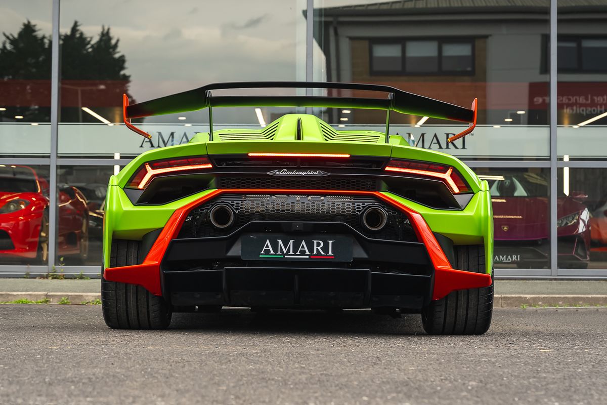 LAMBORGHINI HURACAN STO
