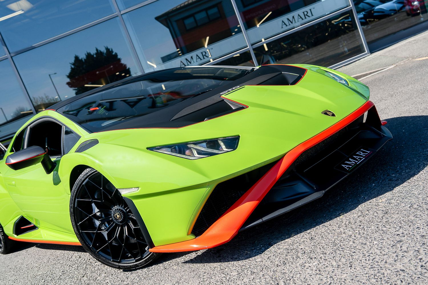 LAMBORGHINI HURACAN STO