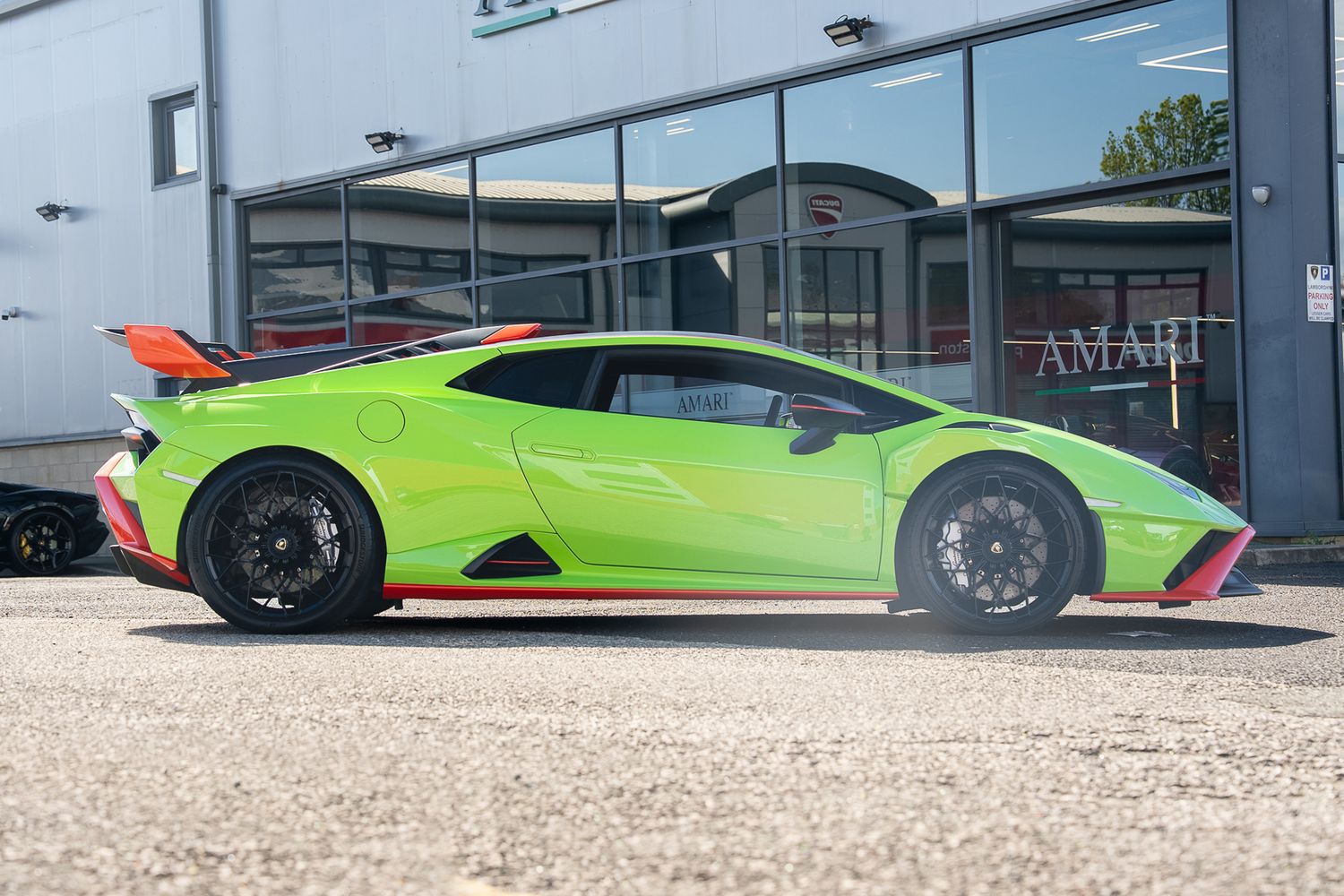 LAMBORGHINI HURACAN STO